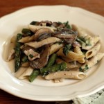 spring penne pasta with asparagus and mushrooms | writes4food.com