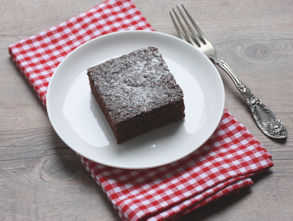 easy chocolate cake recipe | writes4food.com