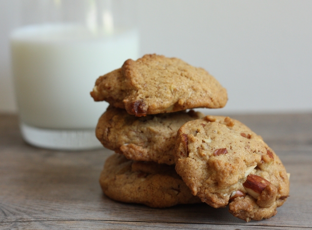 homemade almond butter cookie recipe | writes4food.com