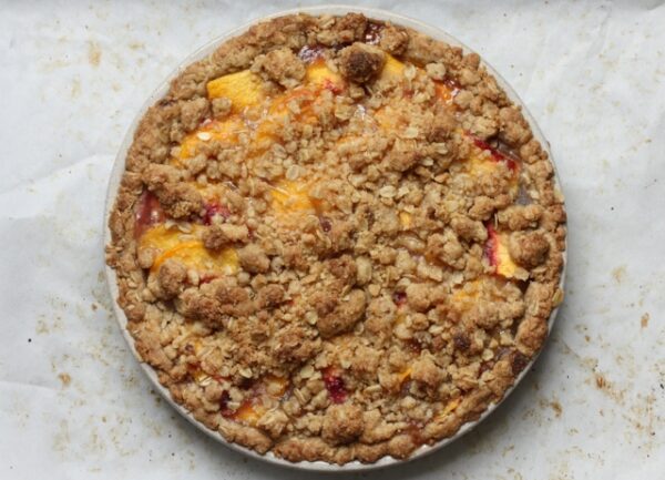 peach bourbon crumb-top pie recipe | writes4food.com
