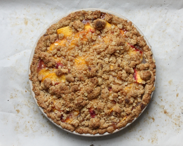 peach bourbon crumb-top pie recipe | writes4food.com