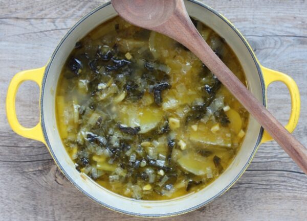 potato, leek & greens soup | writes4food.com