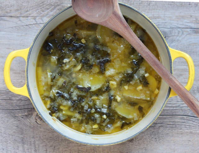 potato, leek & greens soup | writes4food.com