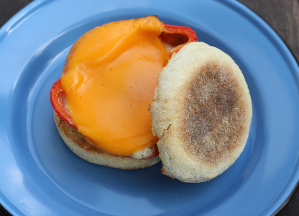 super delicious grilled pepper and egg sandwiches | writes4food.com
