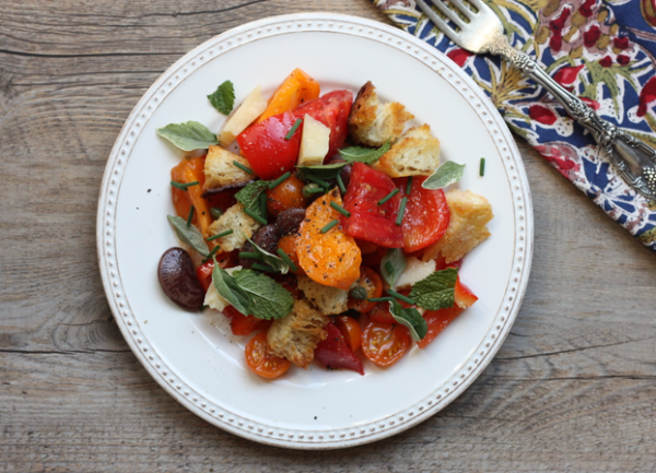 heirloom tomato and bean panzanella salad recipe | writes4food.com