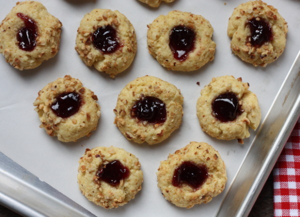 raspberry hazelnut thumbprint cookie recipe | writes4food.com